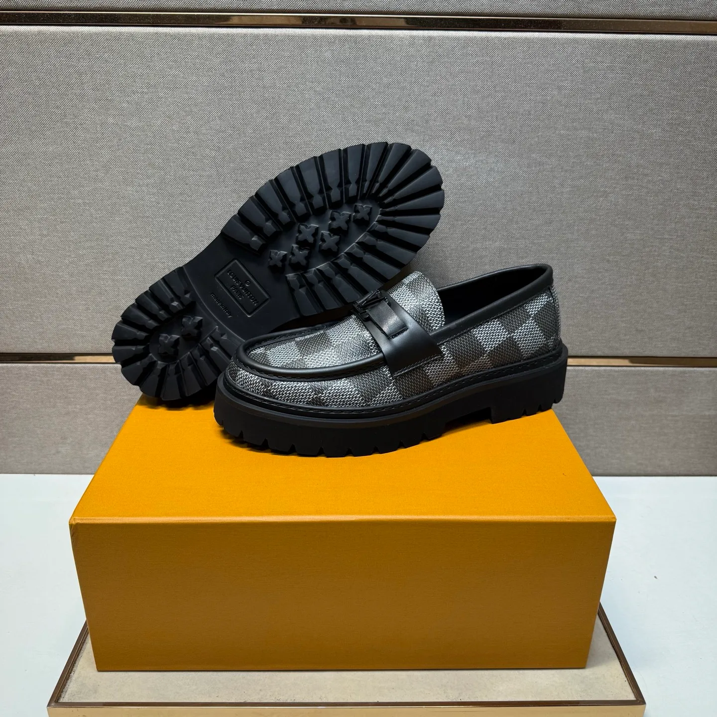Men's men's shoes 💰pp620【Lv～】Men's casual leather shoes 2025z cabinet sales simultaneously 🔶Size: 39-44 #️⃣ 🔷3 colors🔜The upper is made of cowhide stitching ➕Cowhide lining, comfortable and breathable, sole: original comfortable and wear-resistant outsole, ⚠️real thing📱photographed🎬real thing is better📢📢📢